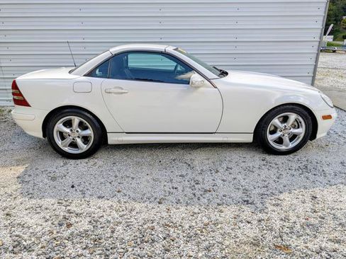Used 2002 Mercedes-Benz SLK 320 image 2
