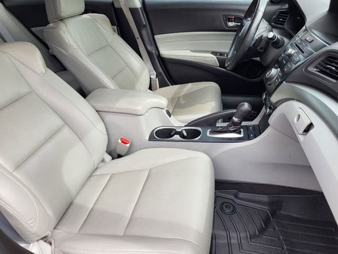 Used 2017 Acura ILX FWD image 17