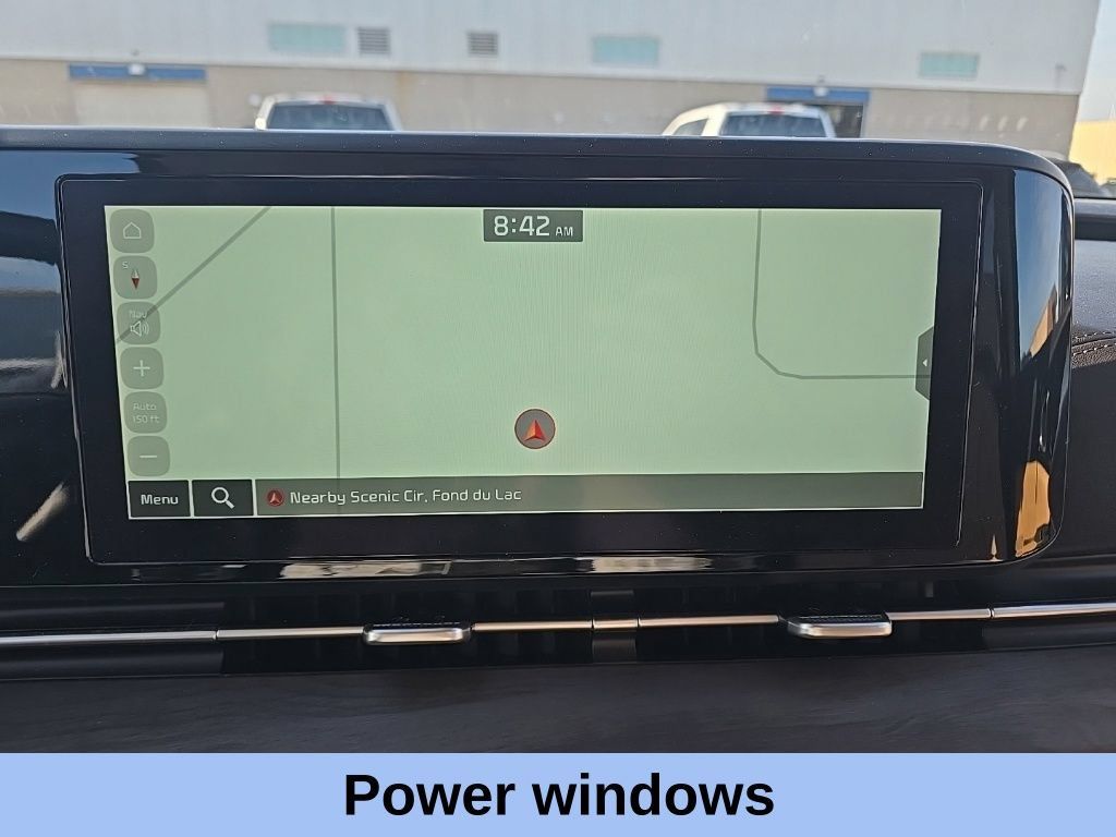 Used 2023 Kia Carnival EX FWD image 29