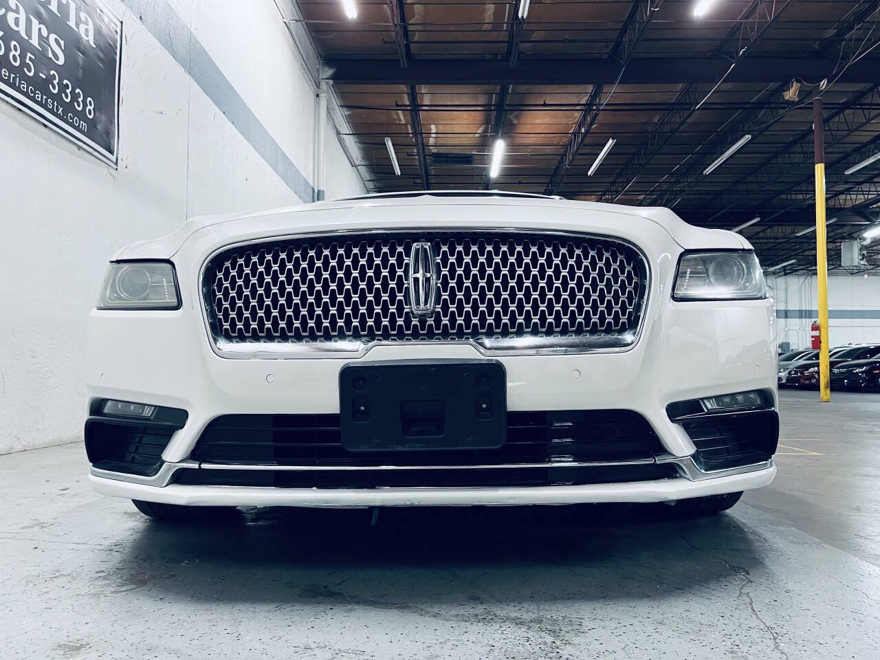 Used 2019 Lincoln Continental Premiere FWD image 12