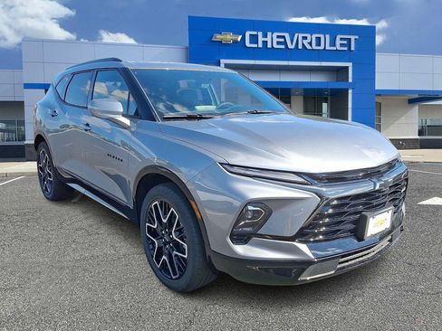 New 2025 Chevrolet Blazer RS w/ Driver Confidence II Package image 2