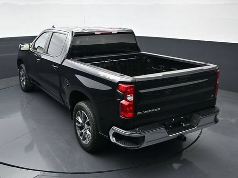 Used 2024 Chevrolet Silverado 1500 LT AWD/4WD image 39