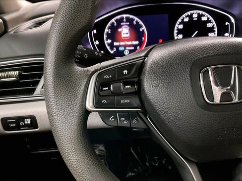 Used 2018 Honda Accord LX image 23