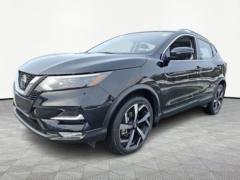 Used 2022 Nissan Rogue Sport SL w/ Premium Package image 3