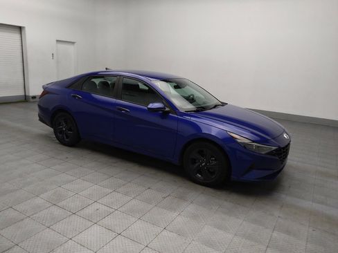 Used 2021 Hyundai Elantra SEL image 11