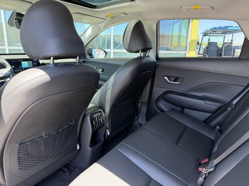 Used 2025 Hyundai Kona Limited FWD image 35
