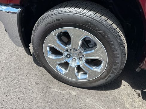 Used 2025 RAM 1500 Big Horn AWD/4WD image 10