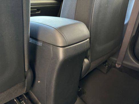 Used 2025 Kia Soul LX w/ LX Technology Package FWD image 23