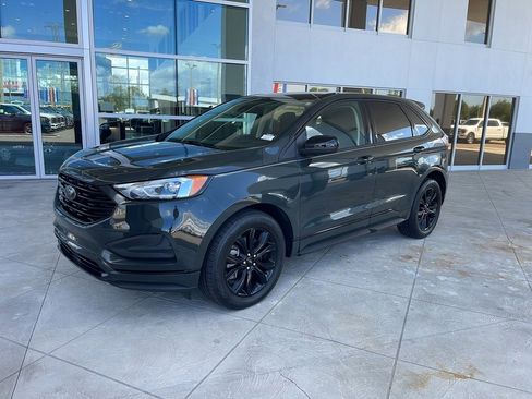 Certified 2024 Ford Edge SE w/ Black Appearance Package image 2
