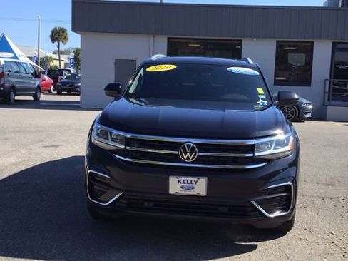 Used 2020 Volkswagen Atlas Cross Sport SE image 2