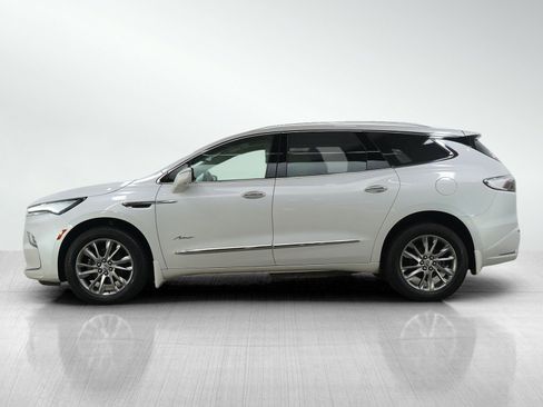 Used 2023 Buick Enclave Avenir w/ Avenir Technology Package AWD/4WD image 2