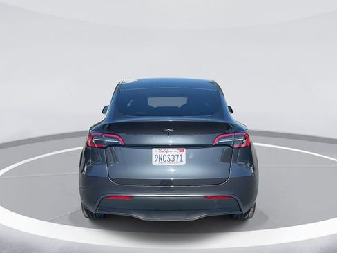 Used 2024 Tesla Model Y Long Range image 5