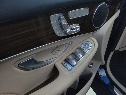 Certified 2022 Mercedes-Benz GLC 300 image 17