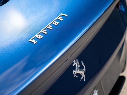 Used 2021 Ferrari 812 GTS RWD image 24