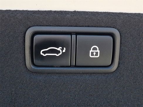 Used 2019 Genesis G80 3.3T Sport image 32