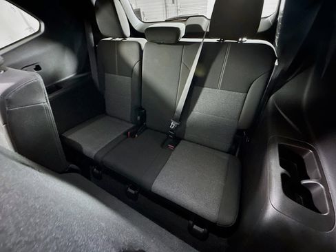 Used 2025 GMC Acadia Elevation image 28