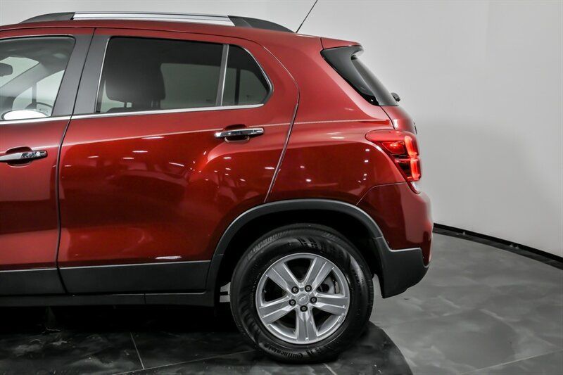 Used 2020 Chevrolet Trax LT AWD/4WD image 7