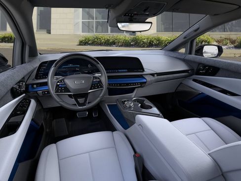 New 2027 Cadillac Optiq Luxury w/ LPO, Floor Liner Package AWD/4WD image 15