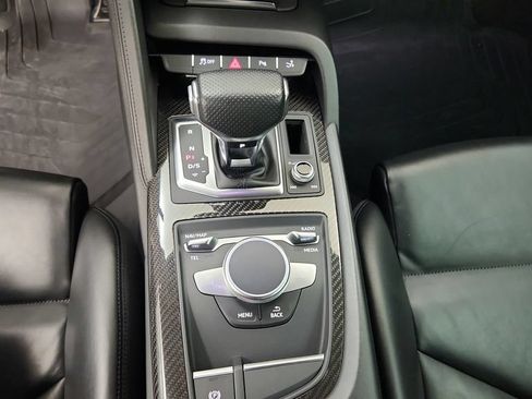 Used 2018 Audi R8 V10 RWD image 23