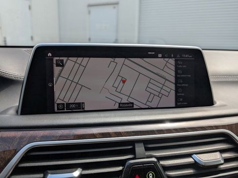 Certified 2022 BMW 750i xDrive w/ Executive Package AWD/4WD image 15