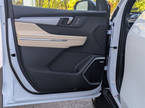 New 2026 Buick Enclave Preferred w/ Power Package image 13