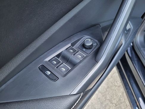 Used 2024 Volkswagen Jetta SE image 26