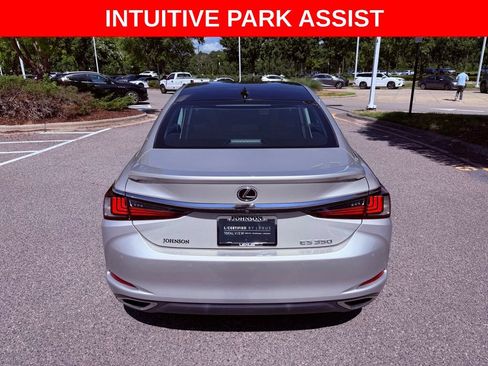 Certified 2022 Lexus ES 350 Ultra Luxury w/ Accessory Package 2 FWD image 7