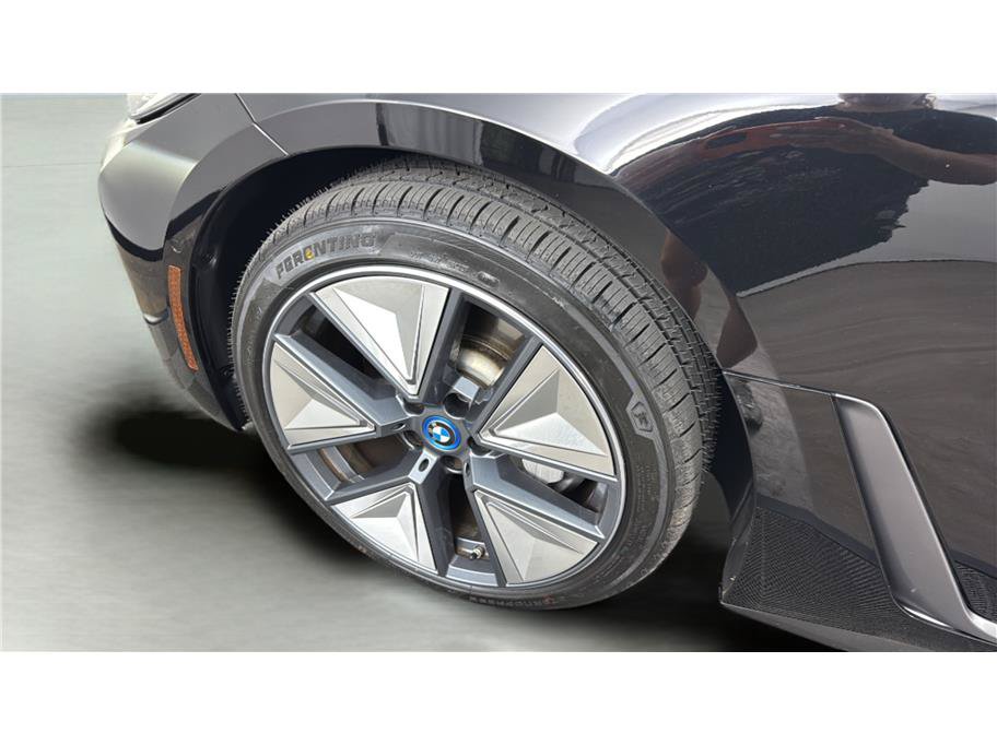 Used 2023 BMW i4 eDrive40 RWD image 38