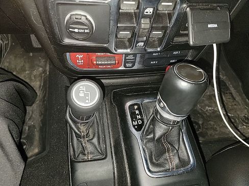 Used 2021 Jeep Wrangler Unlimited Rubicon w/ Trailer Tow Package image 39