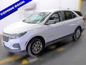 Used 2022 Chevrolet Equinox LS w/ LS Convenience Package AWD/4WD image 1