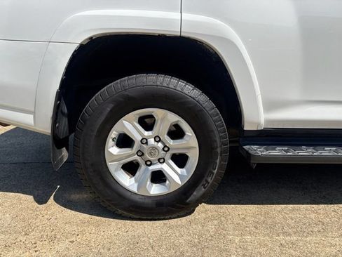 Used 2018 Toyota 4Runner SR5 Premium AWD/4WD image 37