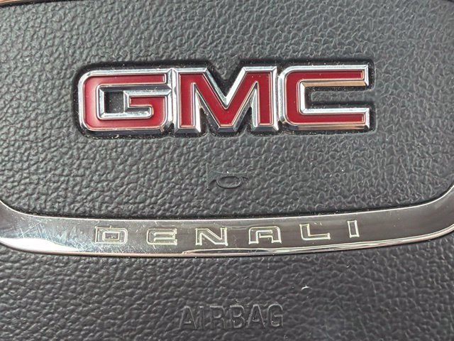 Used 2017 GMC Acadia Denali w/ Technology Package FWD image 16