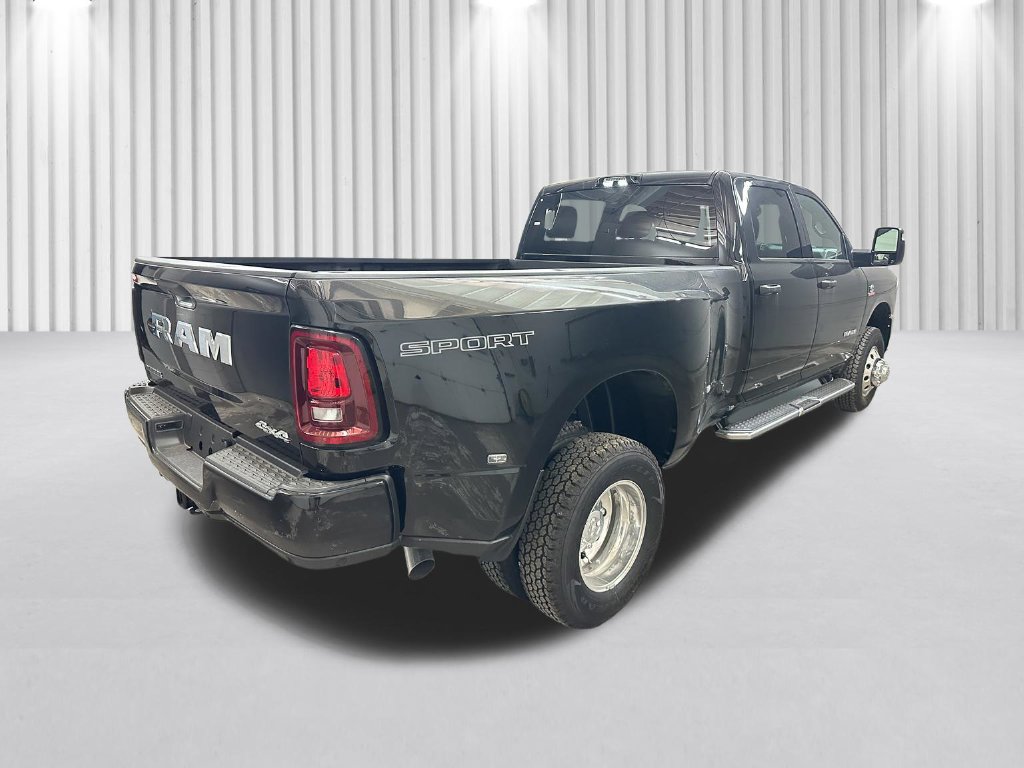 New 2026 RAM 3500 Big Horn AWD/4WD image 5
