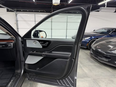 Used 2022 Lincoln Aviator Reserve w/ Equipment Group 201A image 27