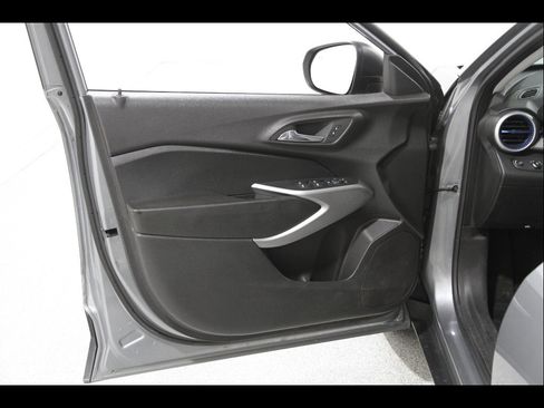 Certified 2024 Chevrolet Trax LS w/ Driver Confidence Package FWD image 4