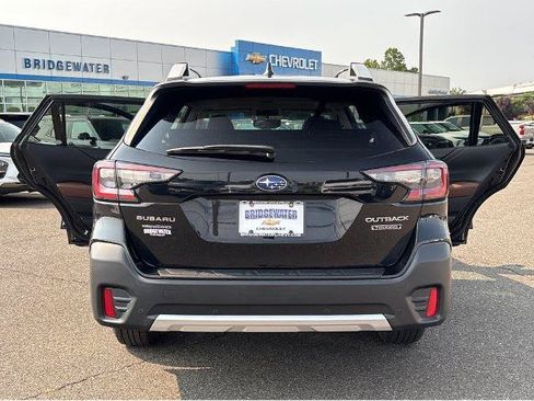 Used 2022 Subaru Outback Touring AWD/4WD image 12