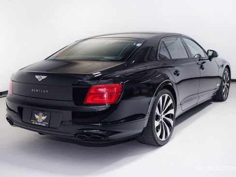 Used 2022 Bentley Flying Spur Plug-In Hybrid AWD/4WD image 5