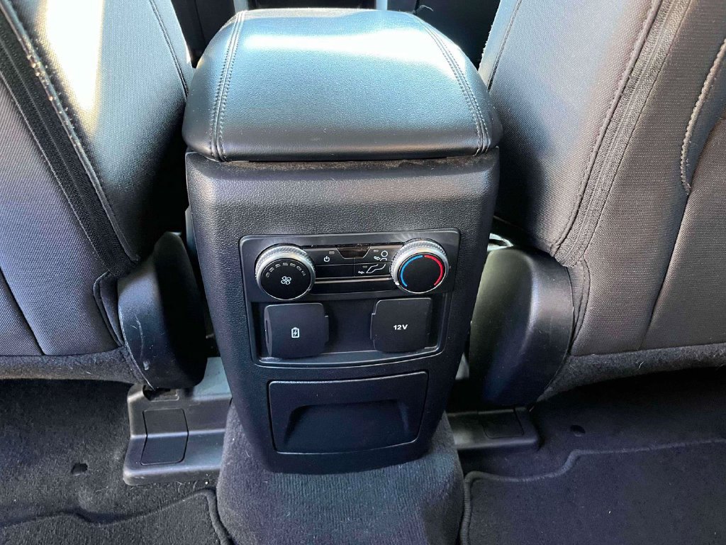 Used 2023 Ford Explorer XLT RWD image 4