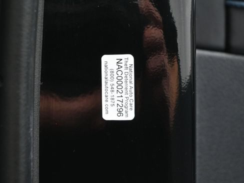 Used 2025 Ford F150 Platinum w/ FX4 Off-Road Package image 46