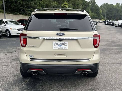 Certified 2018 Ford Explorer Limited w/ Equipment Group 301A FWD image 5