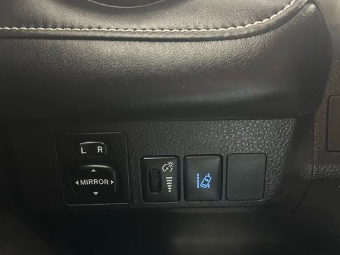 Used 2018 Toyota RAV4 Adventure image 30