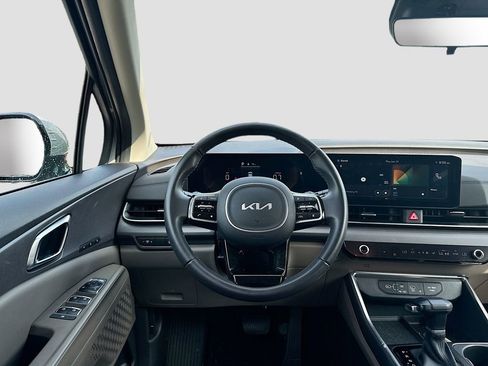 Certified 2026 Kia Carnival EX FWD image 25