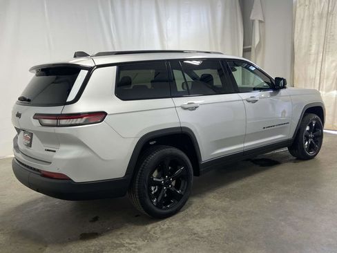 New 2025 Jeep Grand Cherokee L Limited w/ Luxury Tech Group II AWD/4WD image 3