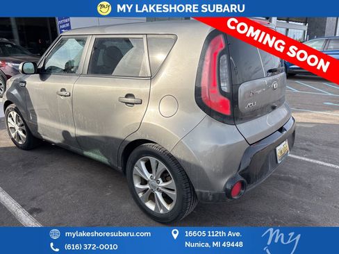 Used 2016 Kia Soul + image 4