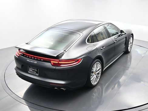 Used 2018 Porsche Panamera 4S image 37