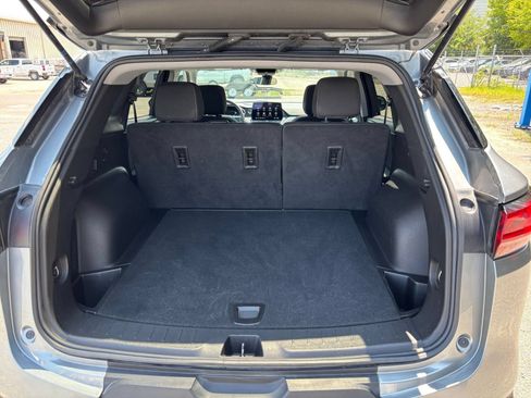 Used 2025 Chevrolet Blazer LT FWD image 32