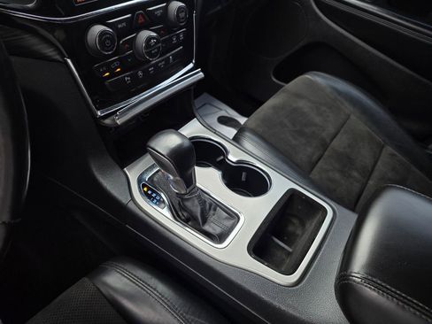 Used 2020 Jeep Grand Cherokee Altitude image 20