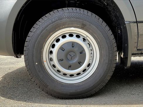 New 2025 Mercedes-Benz Sprinter 3500 image 10