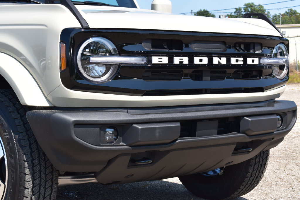 New 2026 Ford Bronco Outer Banks AWD/4WD image 5