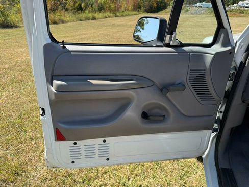 Used 1995 Ford F250 2WD Regular Cab image 17